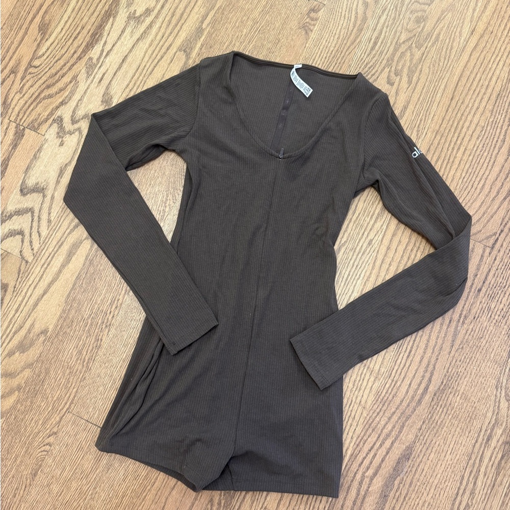 ALO Yoga Dark Brown Long Sleeve Romper